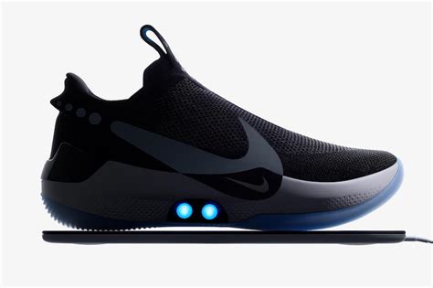 open nike adapt and tighten my shoes
